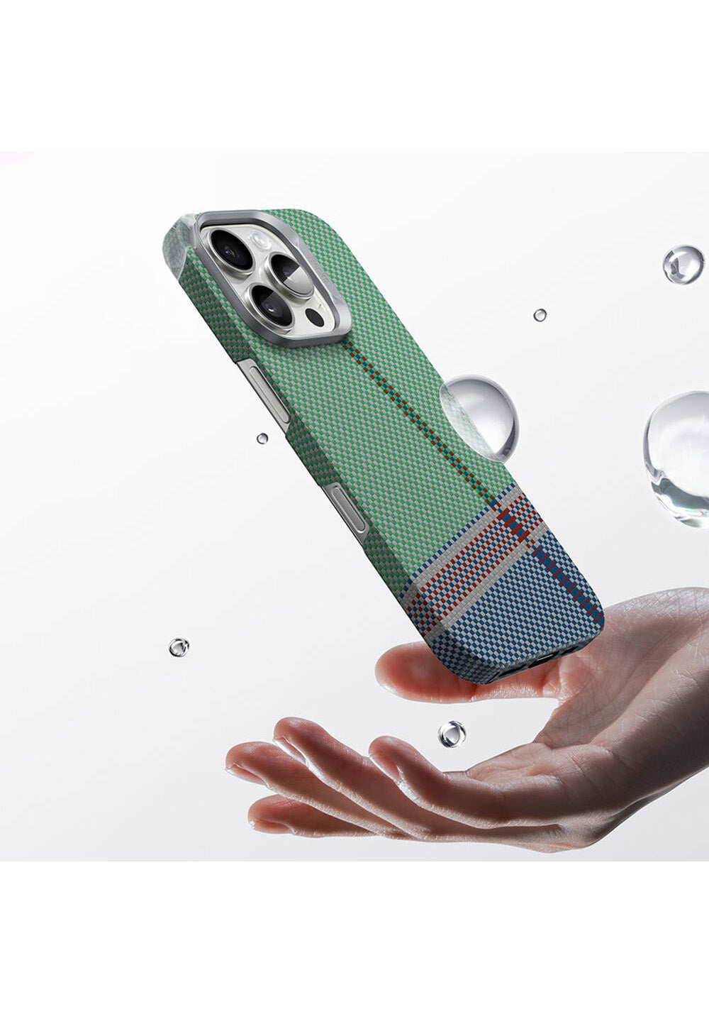 Apple iPhone 16 Pro Max Kılıf Manyetik Şarj Uyumlu Karbon Fiber Tasarımlı Benks Passion Green ArmorAir Kevlar Kapak