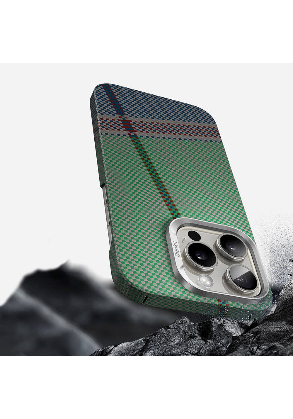 Apple iPhone 16 Pro Max Kılıf Manyetik Şarj Uyumlu Karbon Fiber Tasarımlı Benks Passion Green ArmorAir Kevlar Kapak