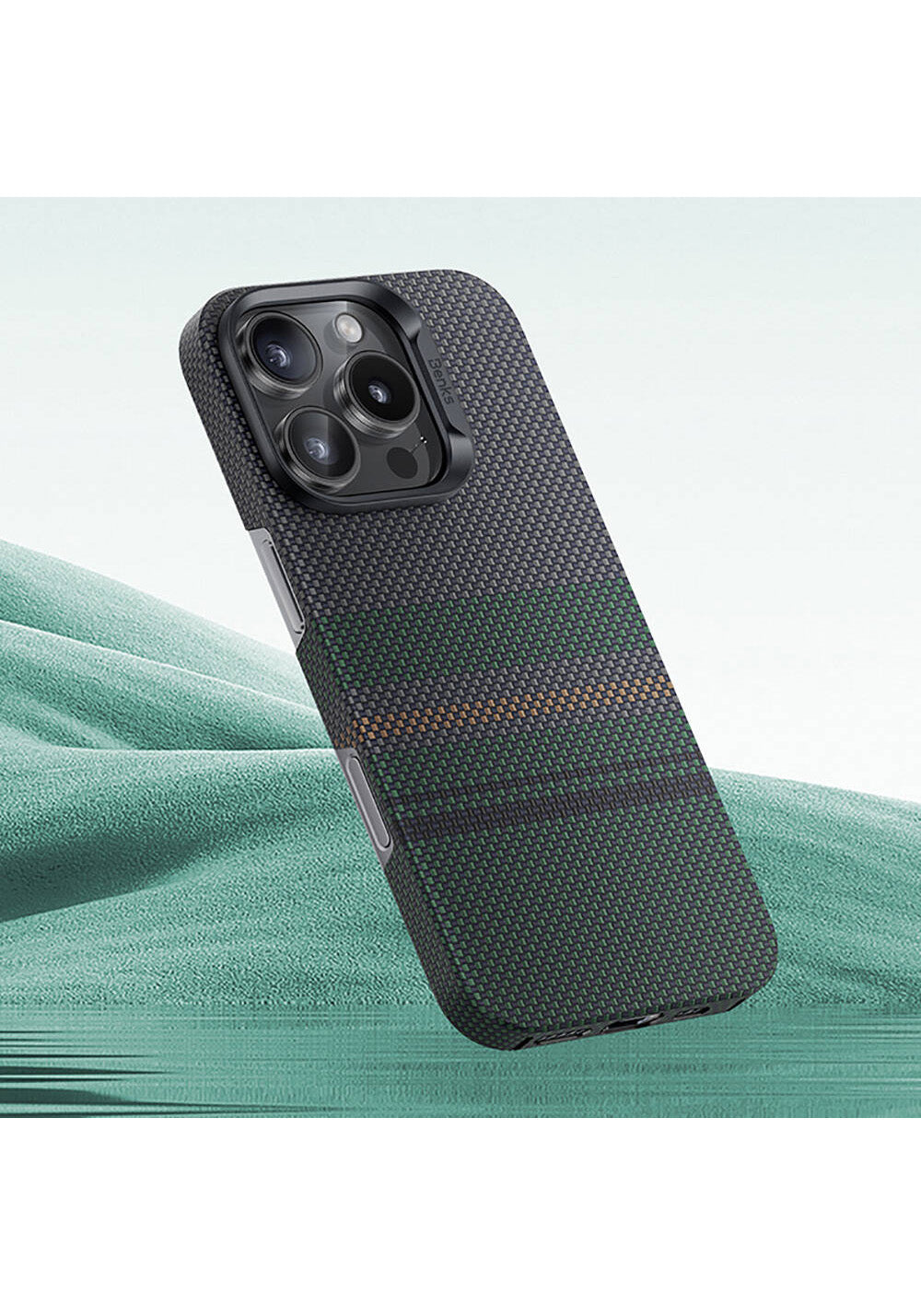 Apple iPhone 16 Pro Kılıf Manyetik Şarj Uyumlu Karbon Fiber Tasarımlı Benks Aurora ArmorAir Kevlar Kapak