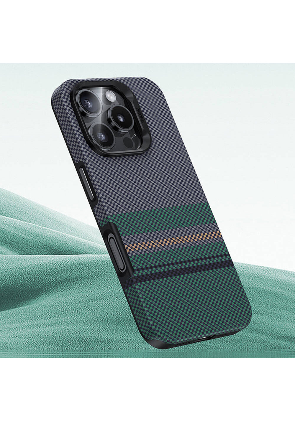 Apple iPhone 16 Pro Max Kılıf Manyetik Şarj Uyumlu Karbon Fiber Tasarımlı Benks Aurora ArmorPro Kevlar Kapak