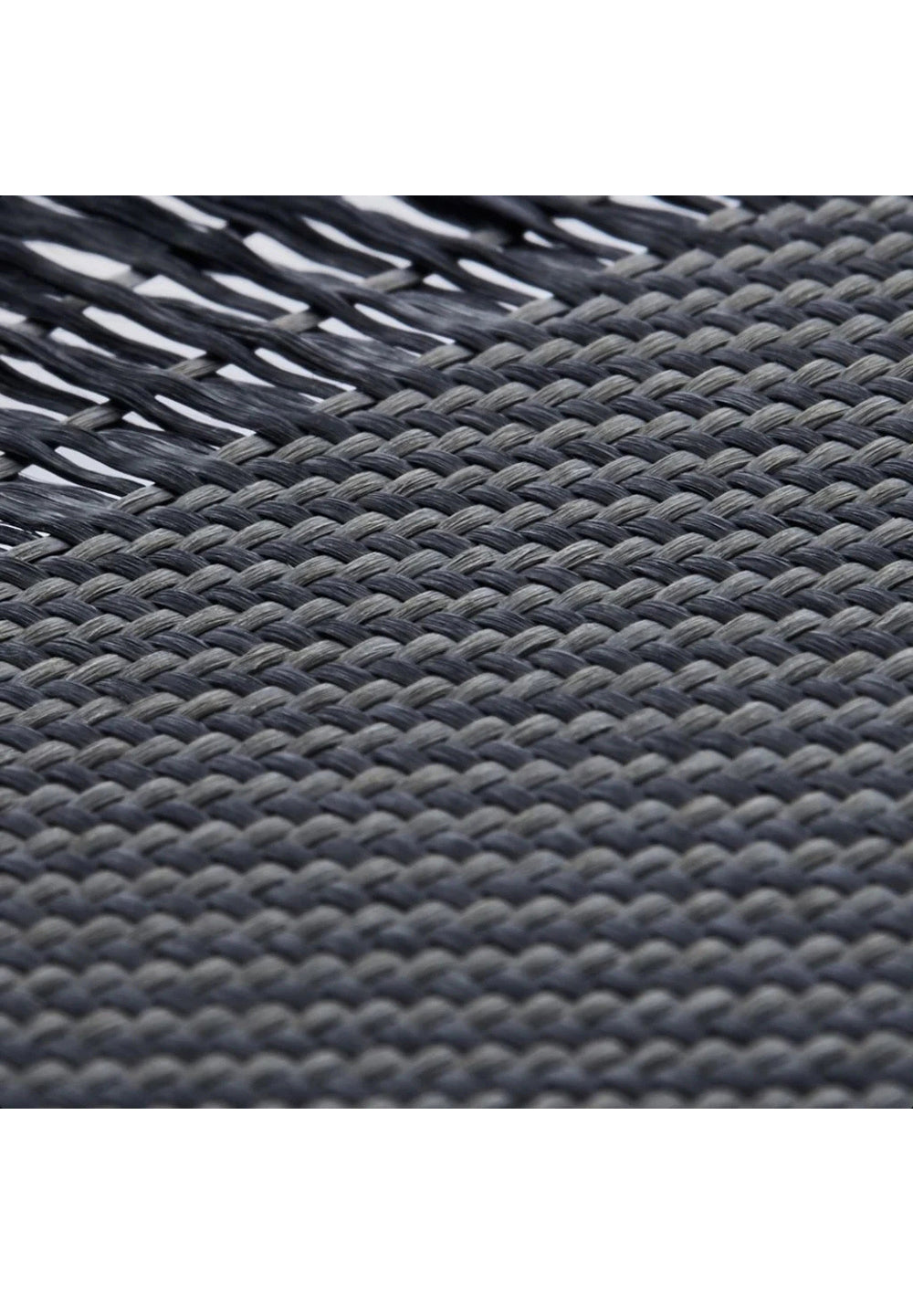 Apple iPhone 16 Pro Max Kılıf Manyetik Şarj Uyumlu Aramid Karbon Fiber Pitaka Military-Grade Classic Serisi Black-Grey Twill Kapak