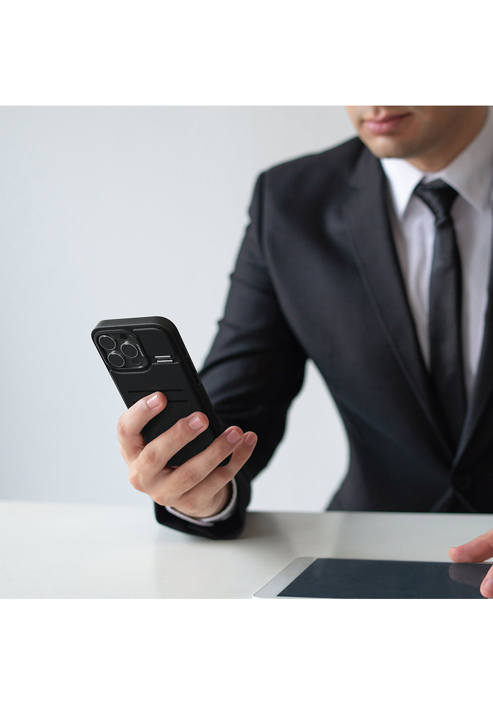 Apple iPhone 16 Pro Max Kılıf Manyetik Şarj Uyumlu Raptic Slim Wallet Serisi Deri Görünümlü Kartlıklı Standlı Kapak