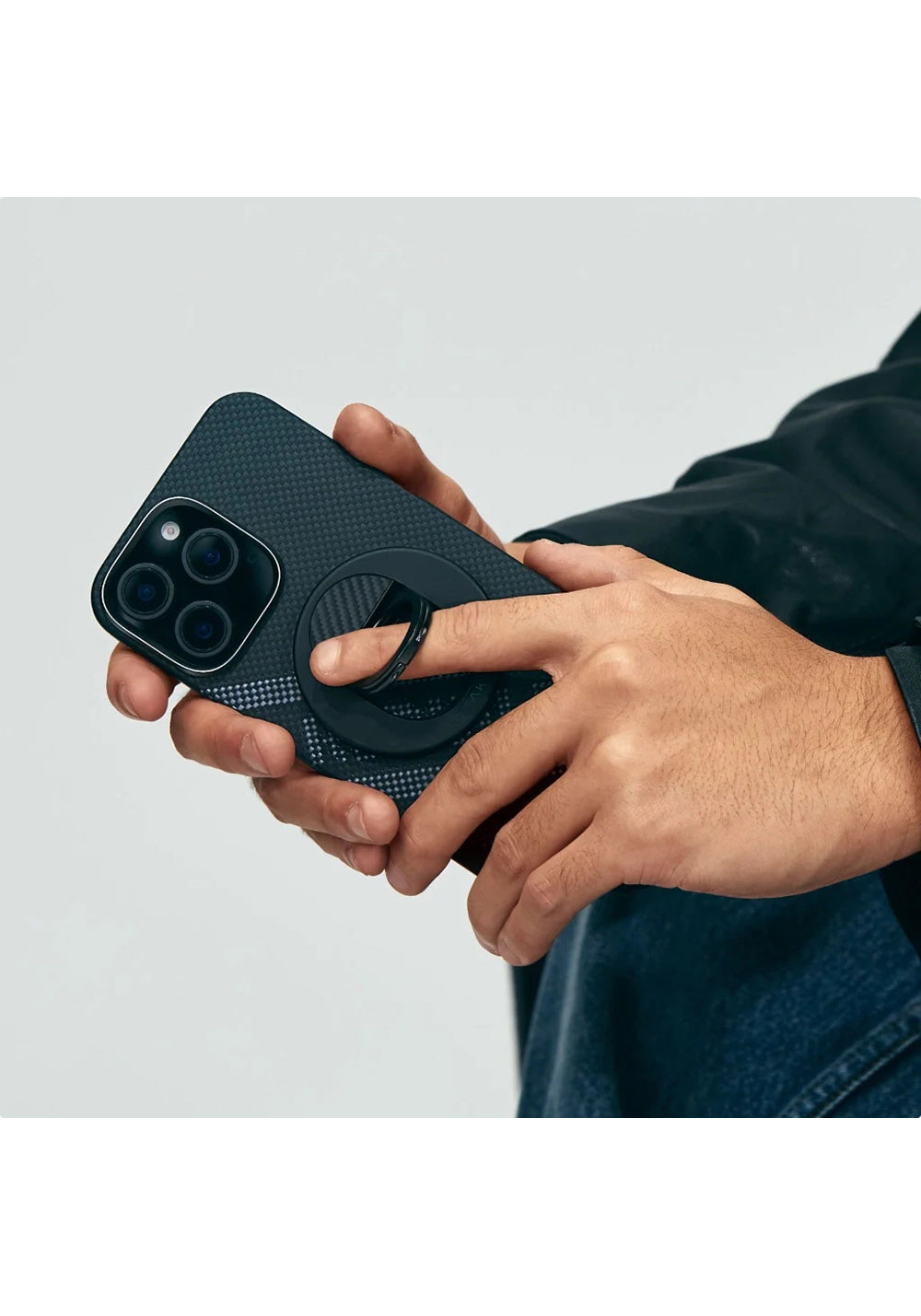 Apple iPhone 16 Pro Max Kılıf Manyetik Şarj Uyumlu Aramid Karbon Fiber Re-TROS Tasarımlı Pitaka Tactile Woven Rebuilding Serisi Kapak
