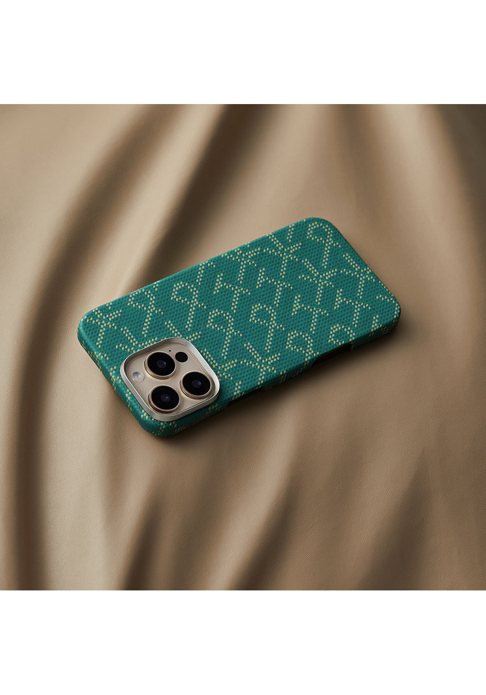 Apple iPhone 16 Pro Max Kılıf Manyetik Şarj Uyumlu Aramid Karbon Fiber Pitaka Tactile Woven Monogram Serisi Kapak