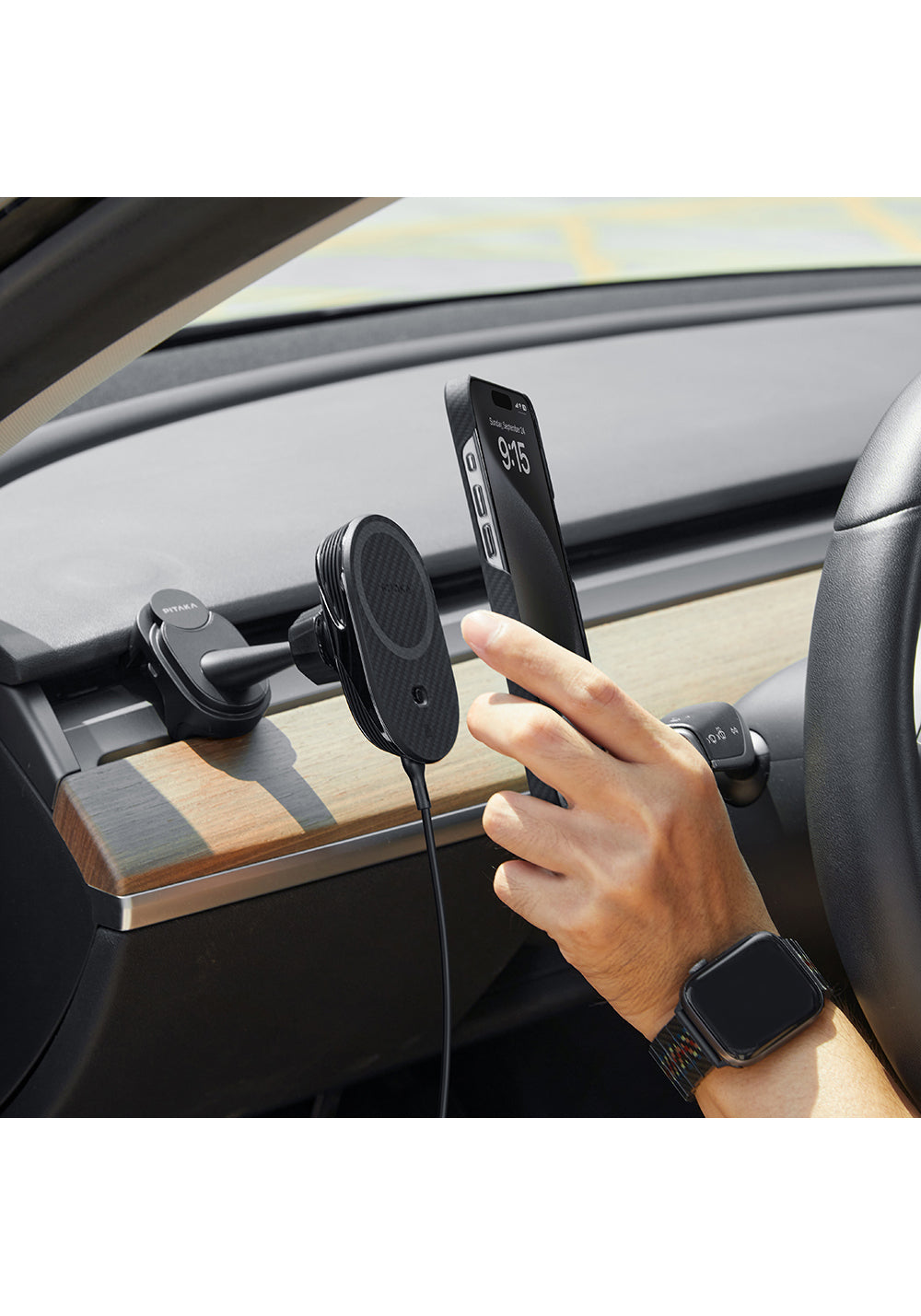 Pitaka MagEZ Pro 2 Manyetik Şarj Uyumlu Qi2 Tesla Model Y ve Model 3 Uyumlu Aramid Fiber Araç Telefon Tutucu