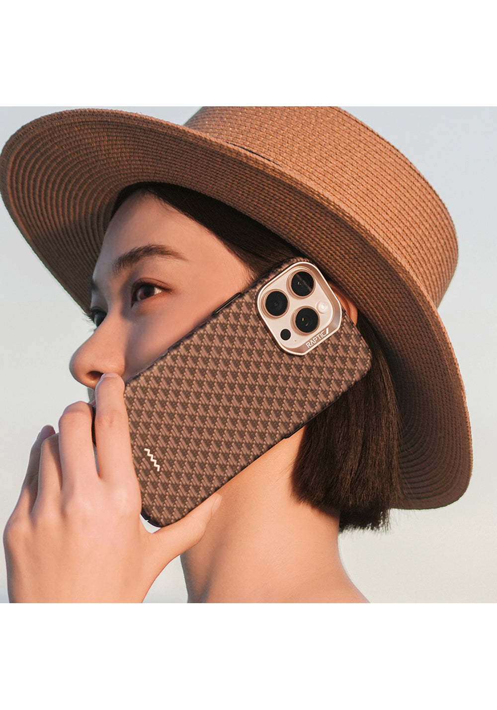 Apple iPhone 16 Pro Max Kılıf Manyetik Şarj Uyumlu Raptic Aramid Skin Origin Serisi Karbon Kapak