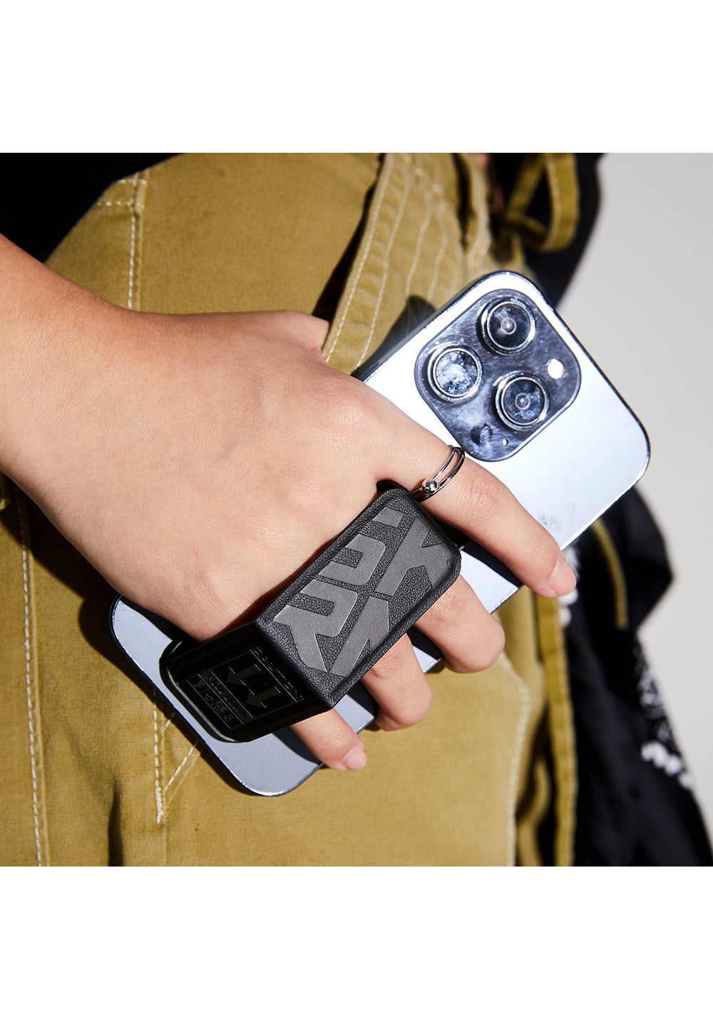Skinarma Kira Kobai Attachment Magnetik Telefon Standı