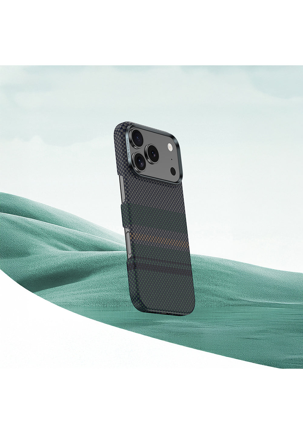 Apple iPhone 17 Kılıf Manyetik Şarj Uyumlu Karbon Fiber Tasarımlı Benks Aurora ArmorAir Kevlar Kapak