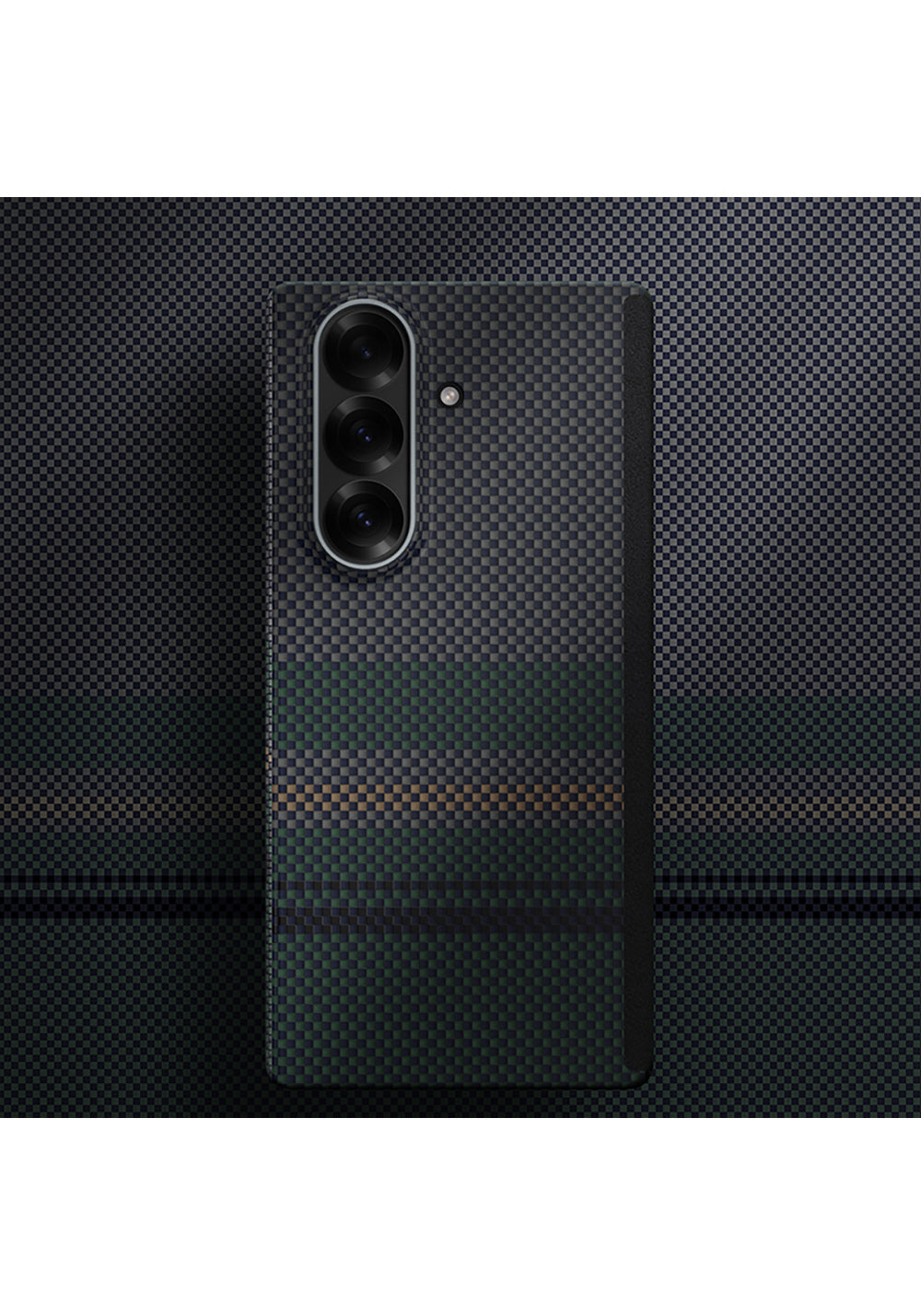 Galaxy Z Fold 7 Kılıf Manyetik Şarj Uyumlu Karbon Fiber Tasarımlı Benks Aurora ArmorAir Kevlar Kapak