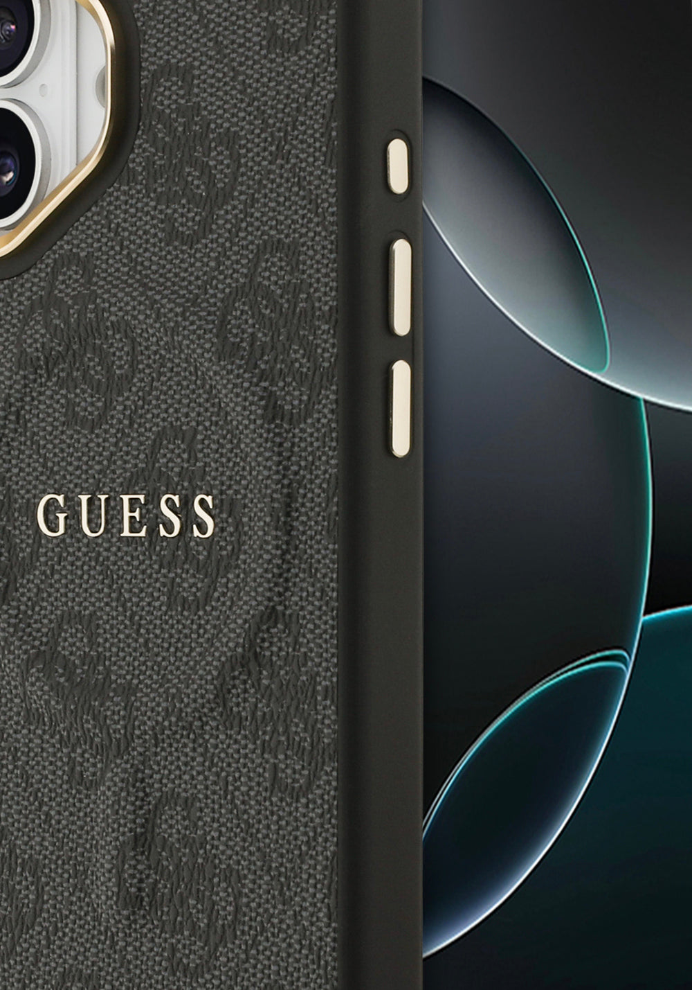 Apple iPhone 17 Kılıf Guess Orijinal Lisanslı Manyetik Şarj Uyumlu Gold Metal Kamera Çerçeveli PU Deri 4G Desenli Yazı Logolu Kapak