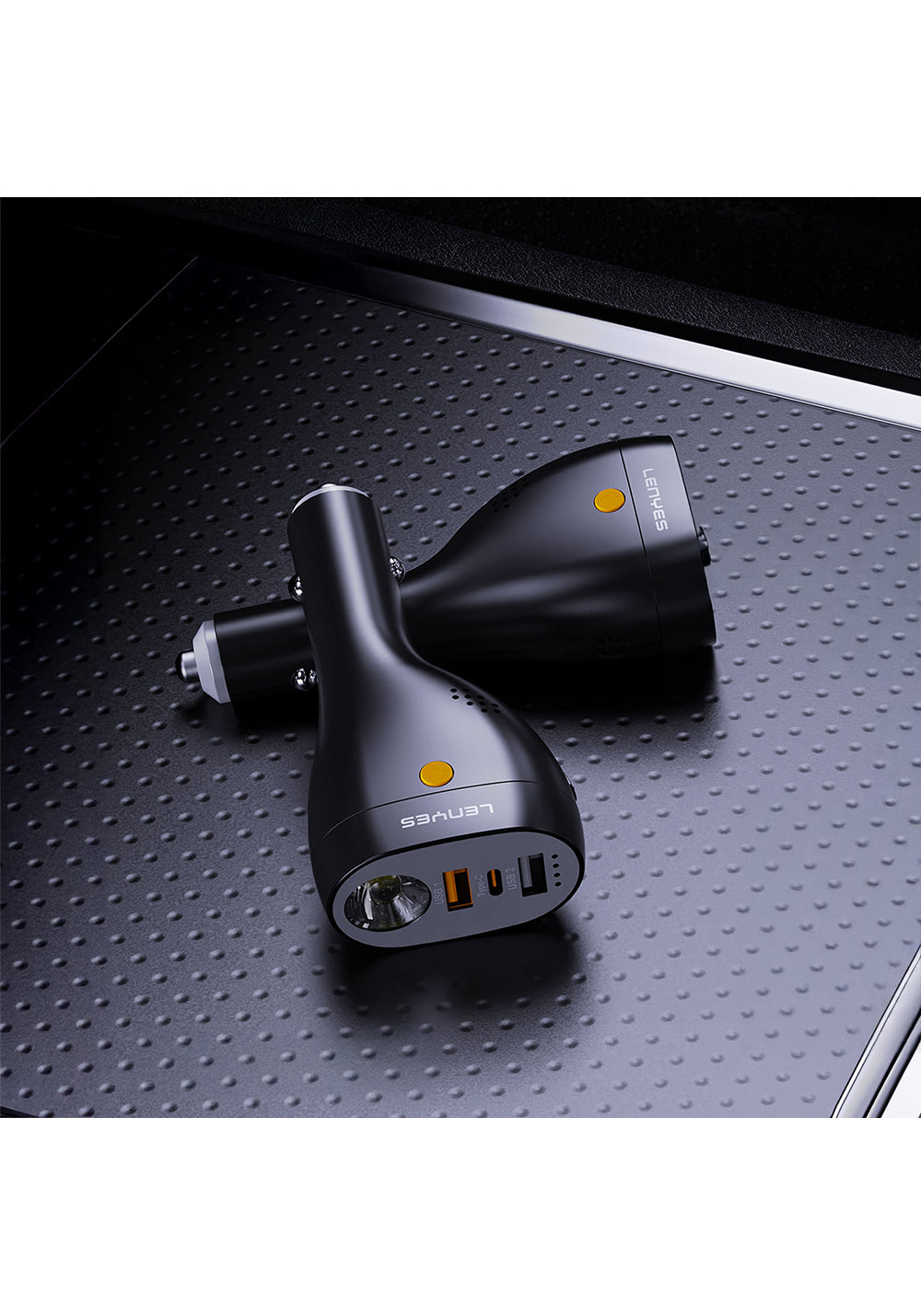 Lenyes CA70 Type-C + Dual USB-A Portlu Hızlı Şarj Özellikli Çok Fonksiyonlu Araç Şarj Aleti 20W