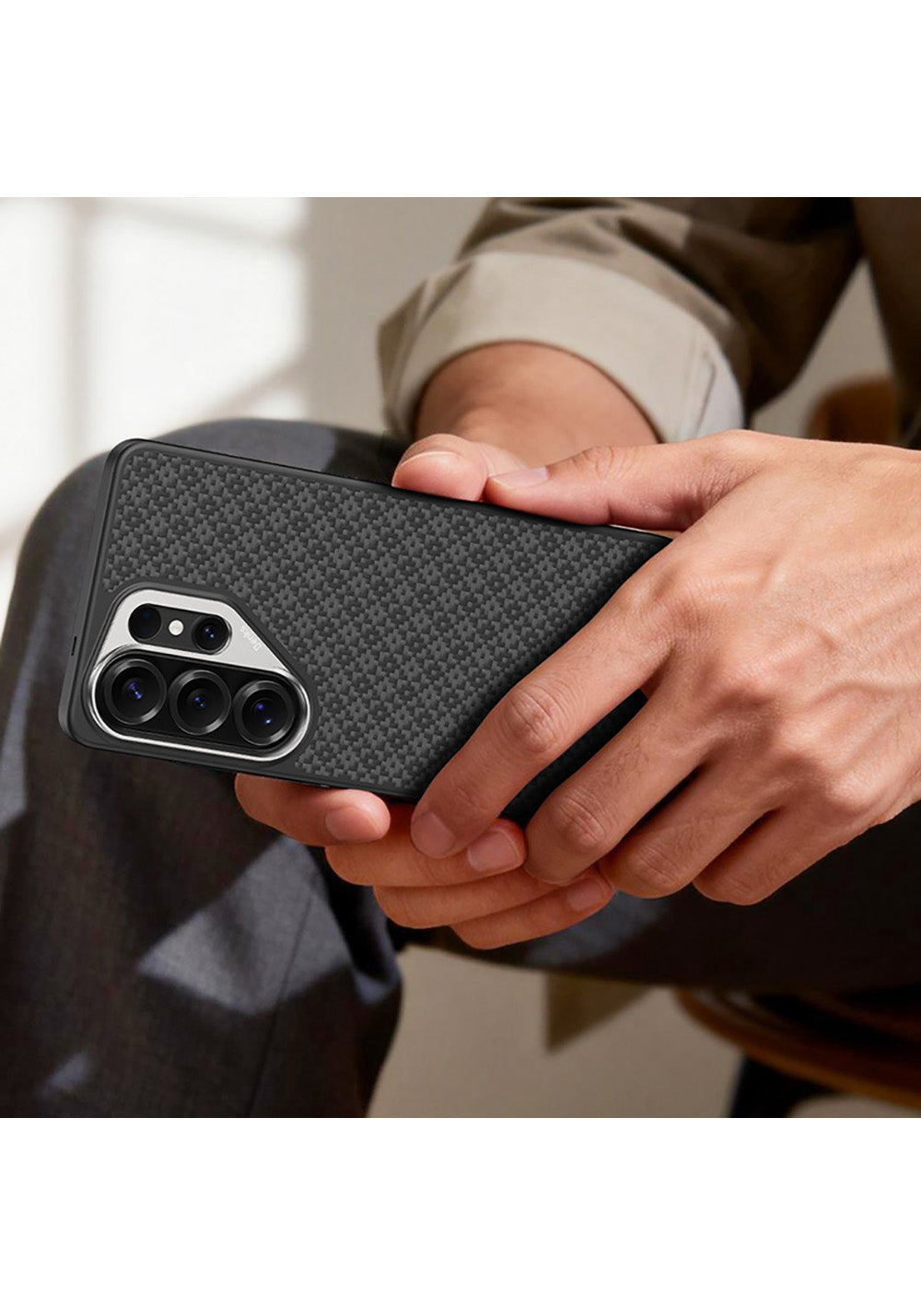 Galaxy S26 Ultra Kılıf M-Safe Şarj Özellikli Benks ArmorPro ArmorGrid Serisi Kevlar Karbon Kapak