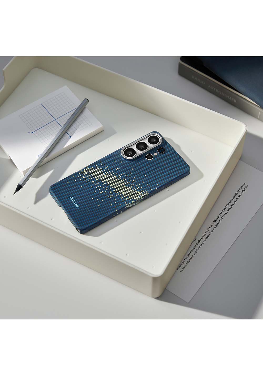 Galaxy S26 Ultra Kılıf Manyetik Şarj Uyumlu Aramid Karbon Fiber Pitaka Tactile Woven Starpeak Edge Serisi Milky Way Galaxy Kapak