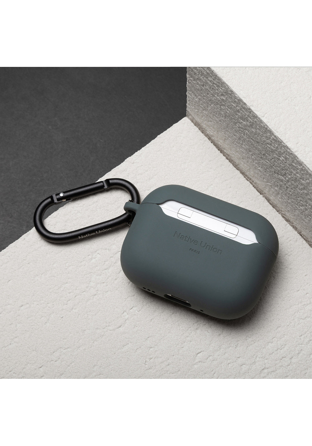 Apple AirPods Pro 3 Kılıf M-Safe Şarj Özellikli Native Union Active Serisi Kapak