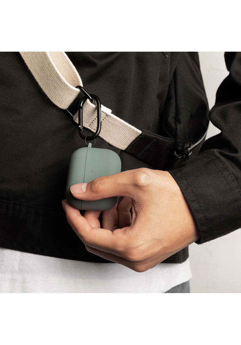 Apple AirPods Pro 3 Kılıf M-Safe Şarj Özellikli Native Union Active Serisi Kapak