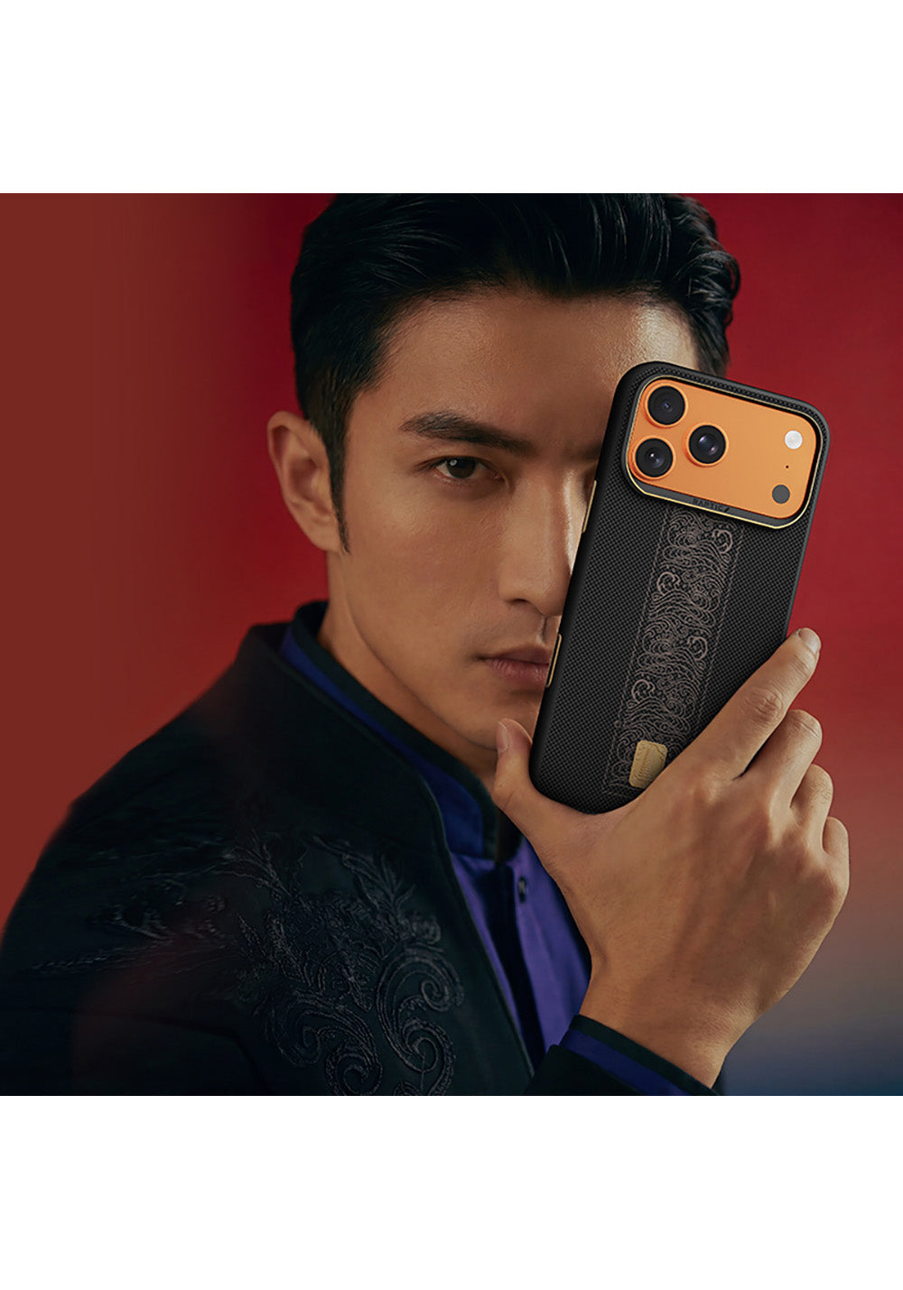Apple iPhone 17 Pro Max Kılıf Manyetik Şarj Uyumlu Raptic Aramid Dual Rise Serisi 24 Ayar Altın Kaplamalı Karbon Kapak