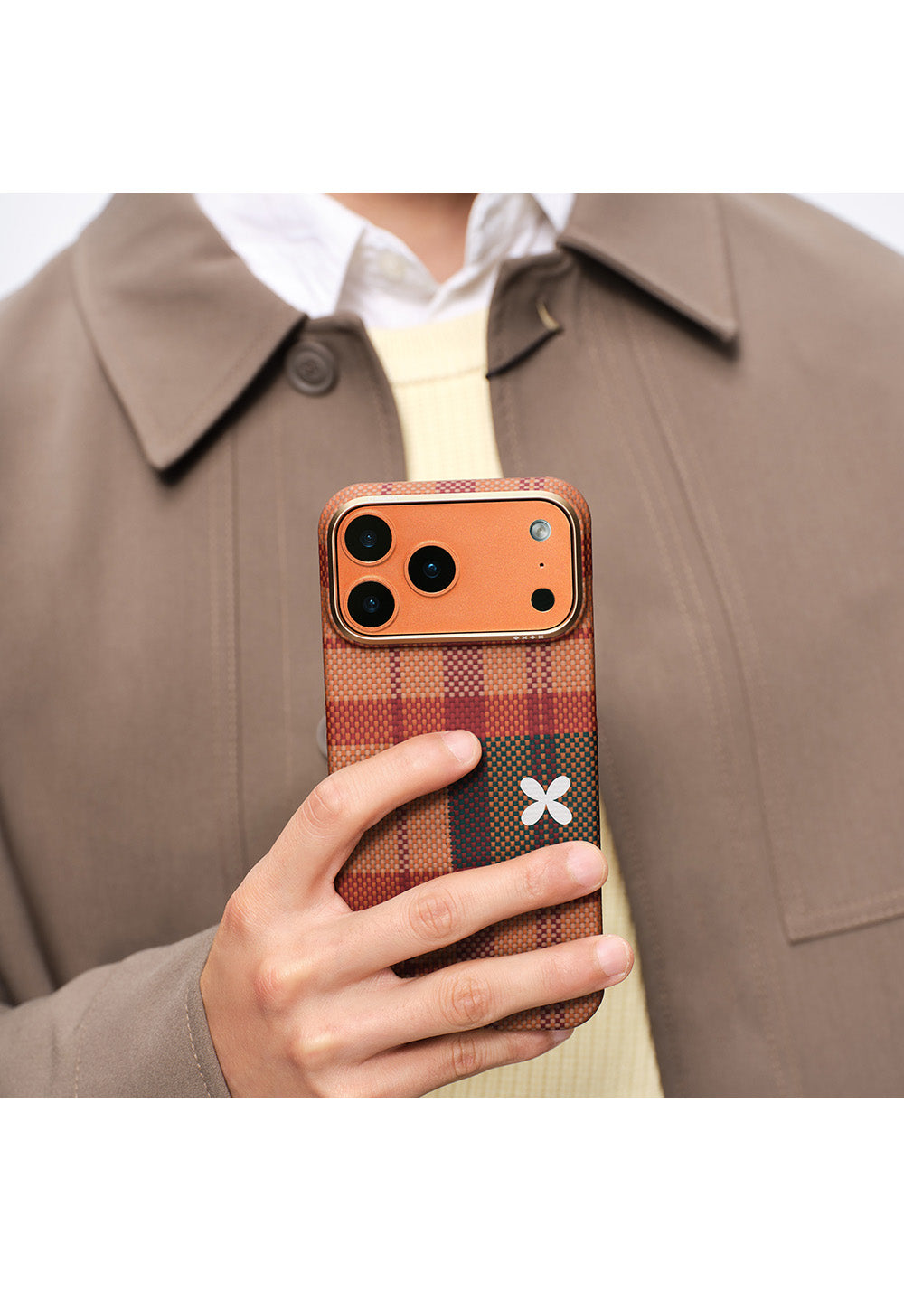 Apple iPhone 17 Pro Kılıf Manyetik Şarj Uyumlu Aramid Karbon Fiber Pitaka Flora in Grid Serisi Kapak