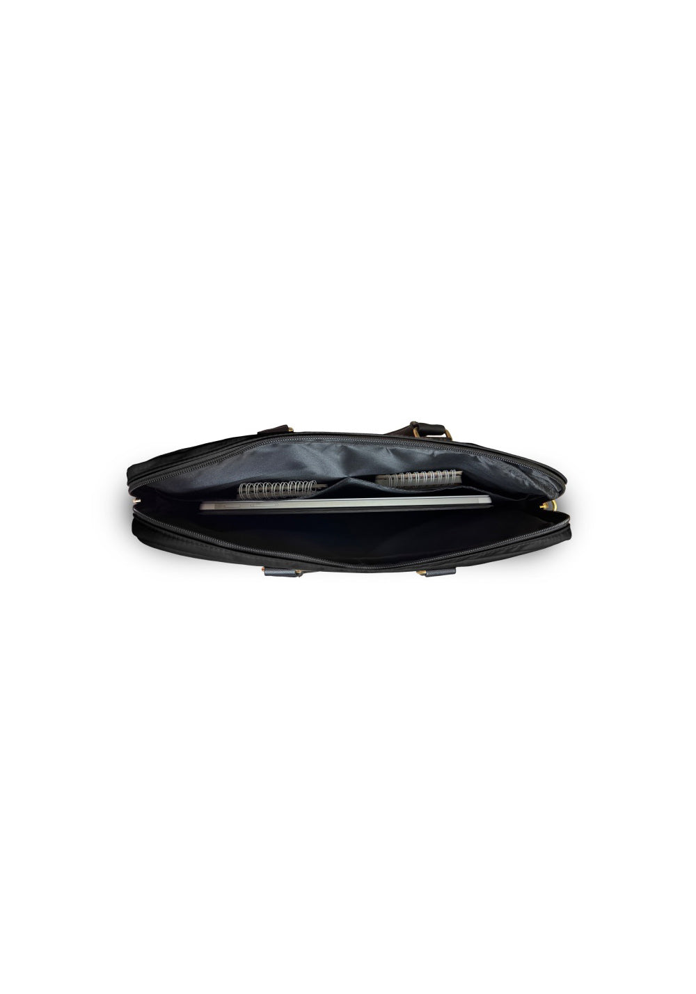 Guess Naylon Kumaş Metal Üçgen Logo – 15-16 inç Laptop Çantası