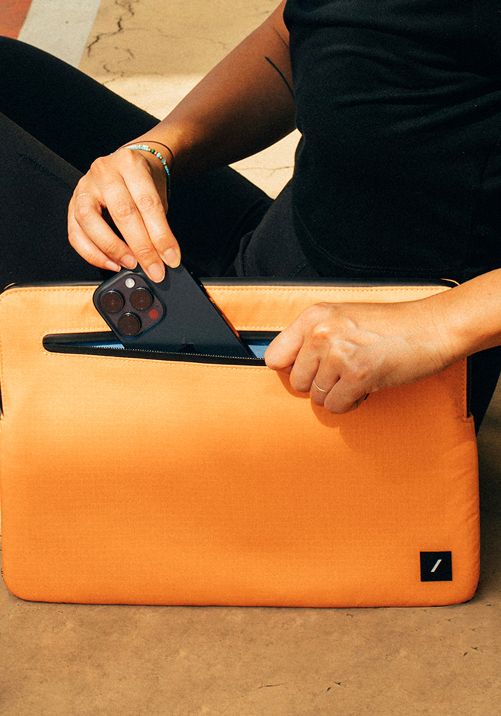 Native Union Ultralight Sleeve – 16 inç Laptop Çantası