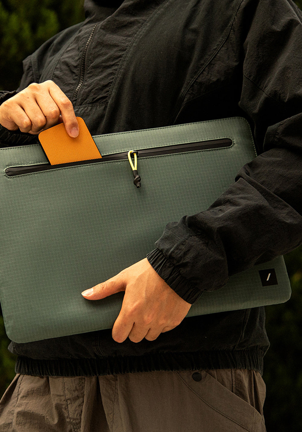 Native Union Ultralight Sleeve – 14 inç Laptop Çantası
