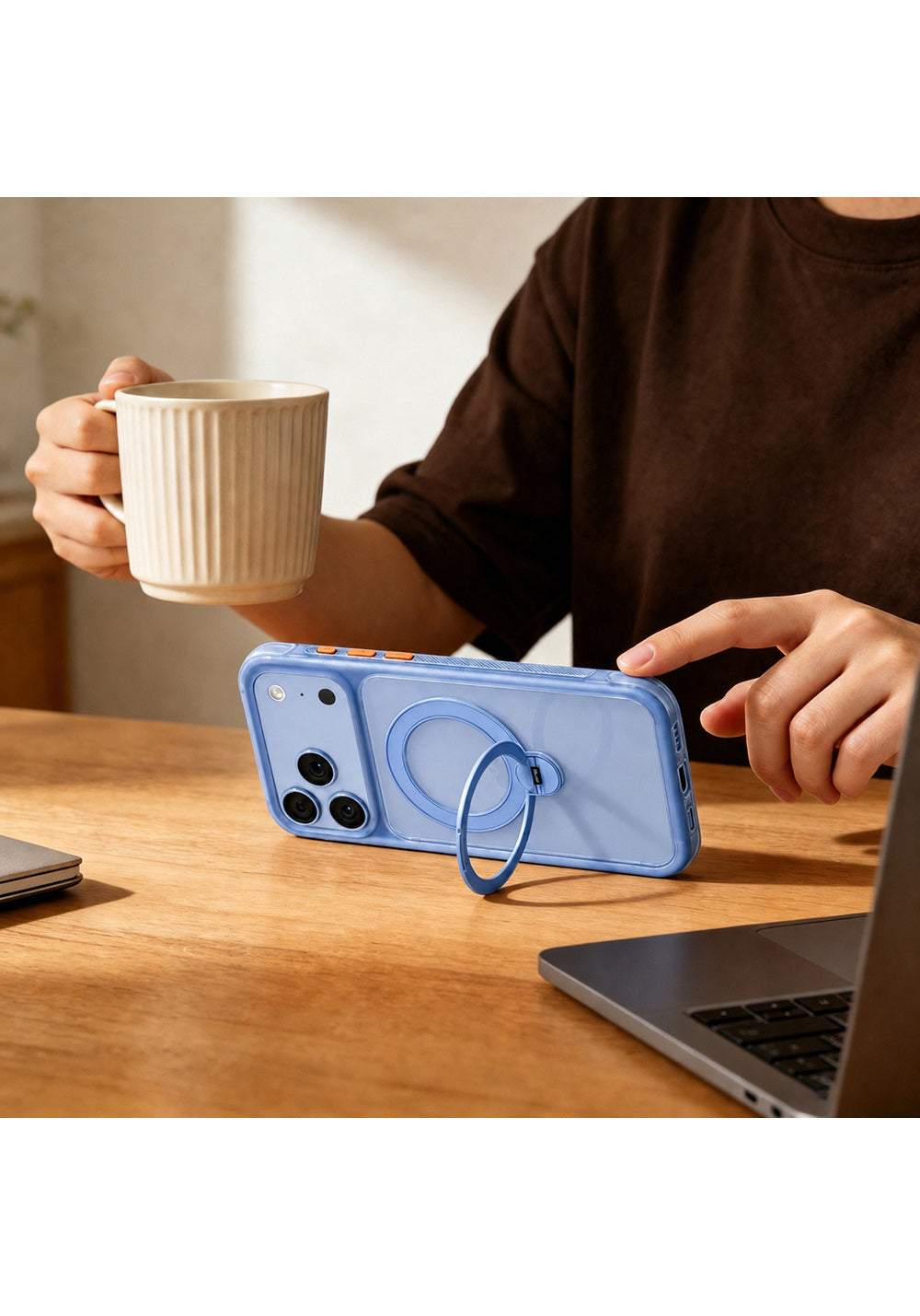 Mutural Standlı Air Shield – iPhone 18 Pro Max Kılıfı