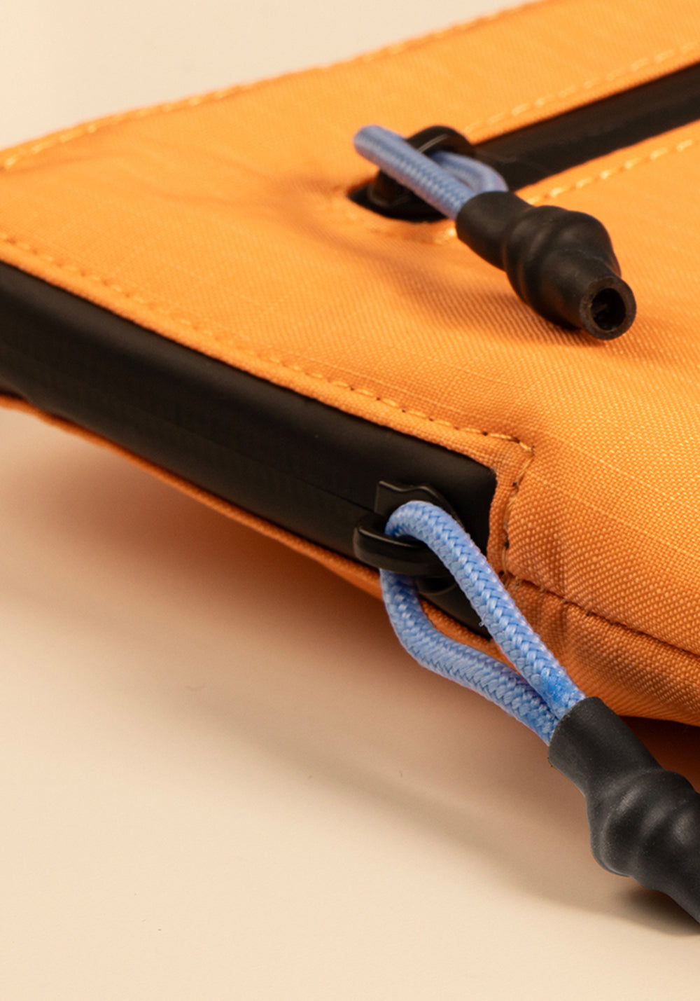 Native Union Ultralight Sleeve – 15 inç Laptop Çantası