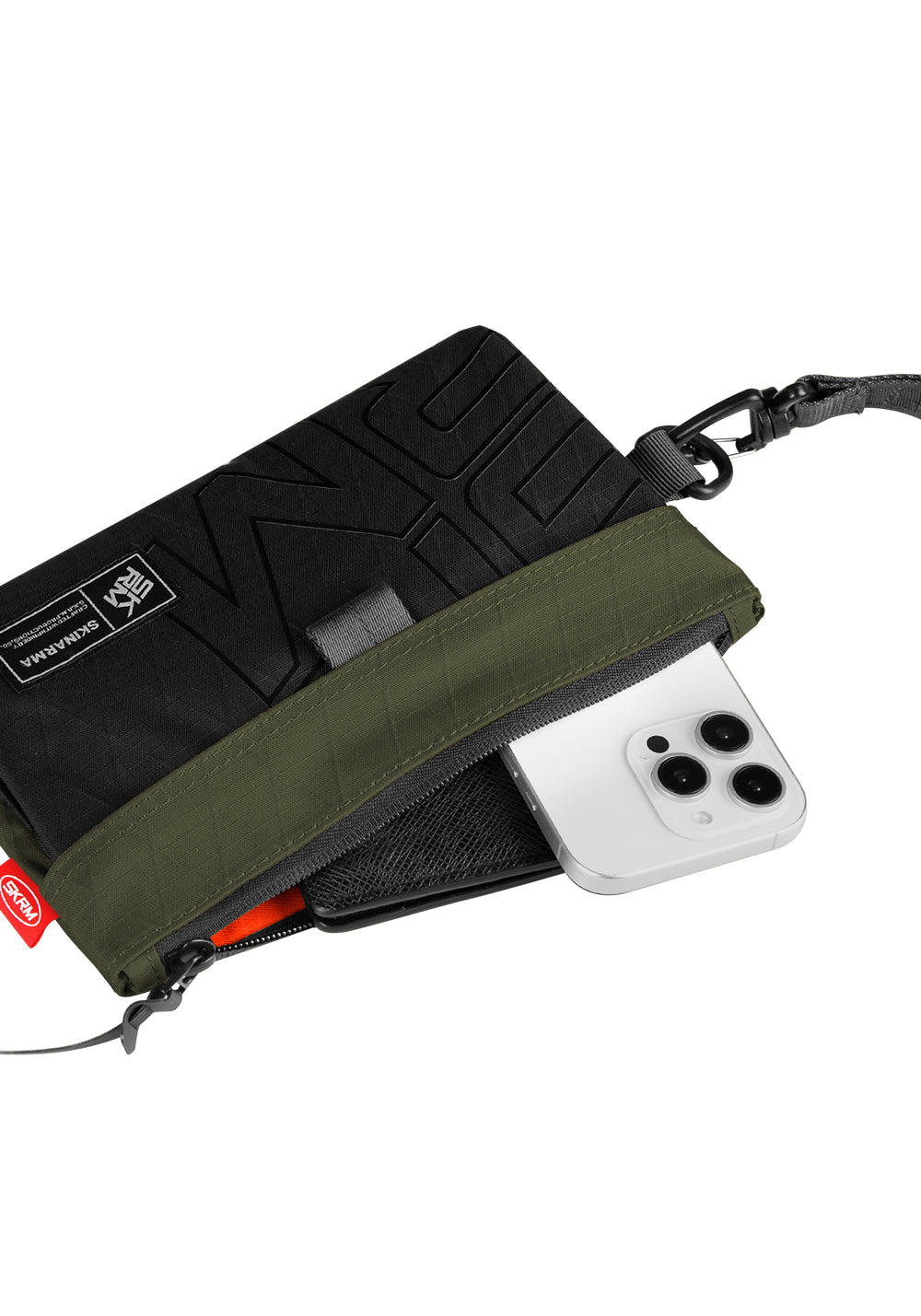 Skinarma Clutch Jager – Çapraz Vücut Çantası