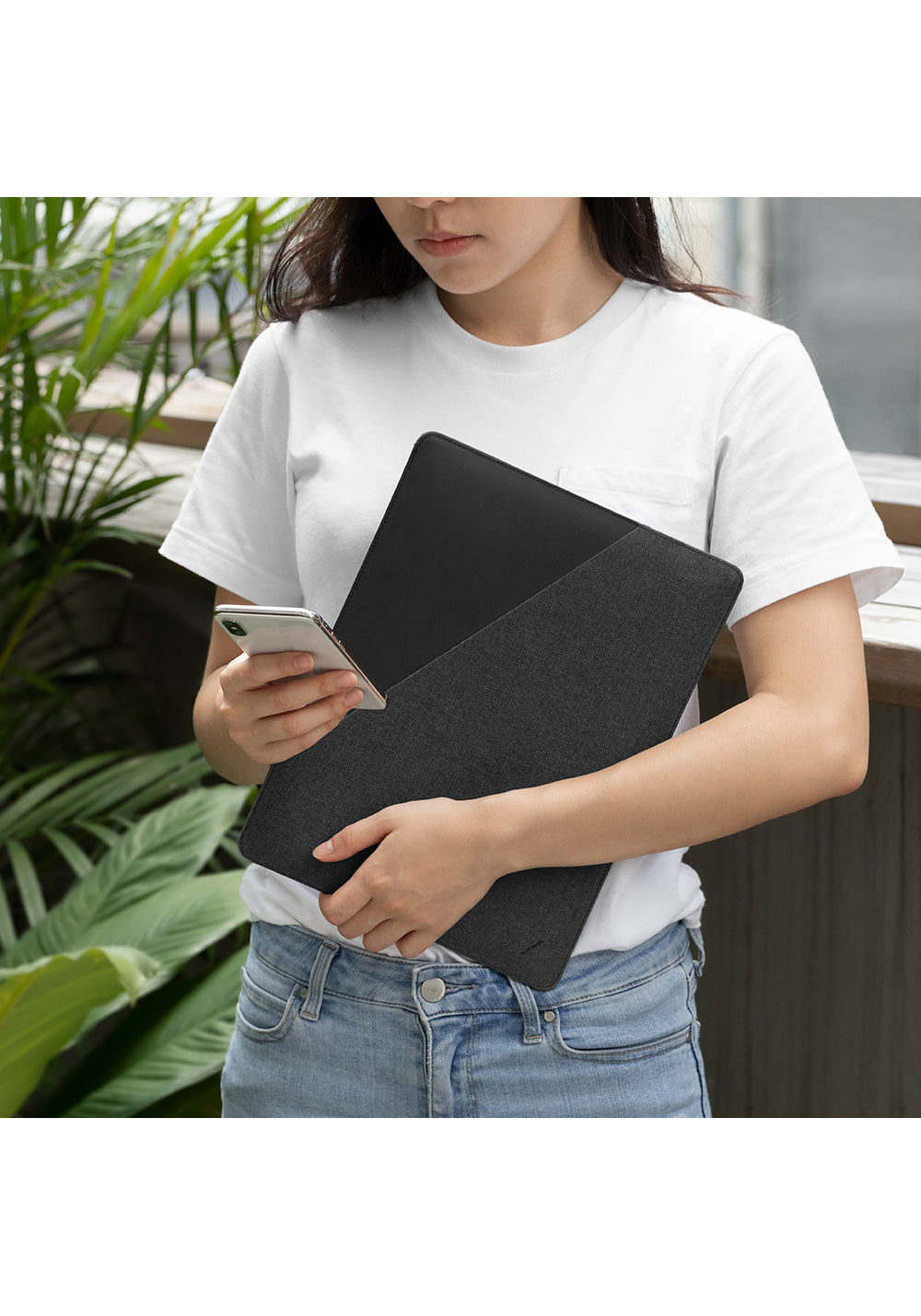 Native Union Stow Slim – 12,9 inç Tablet Çantası
