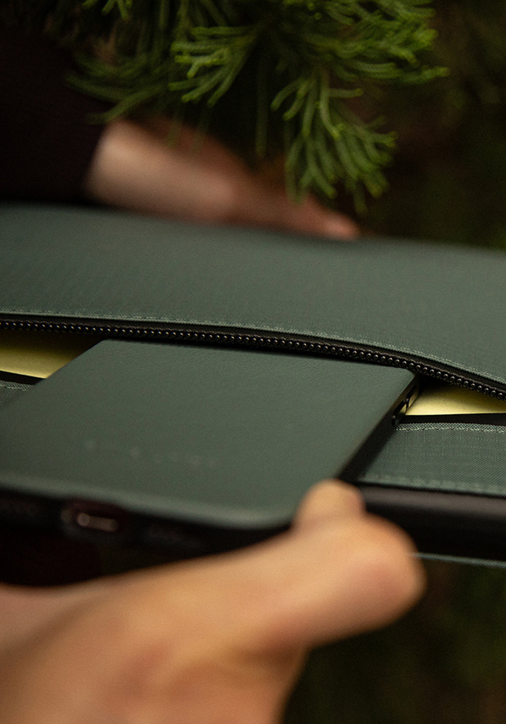 Native Union Ultralight Sleeve – 14 inç Laptop Çantası