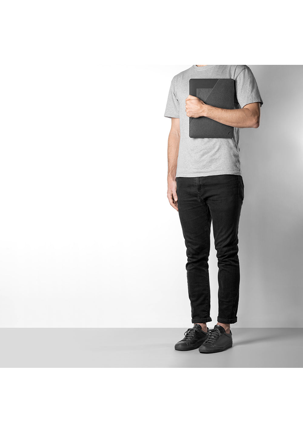 Native Union Stow Slim – 11 inç Tablet Çantası